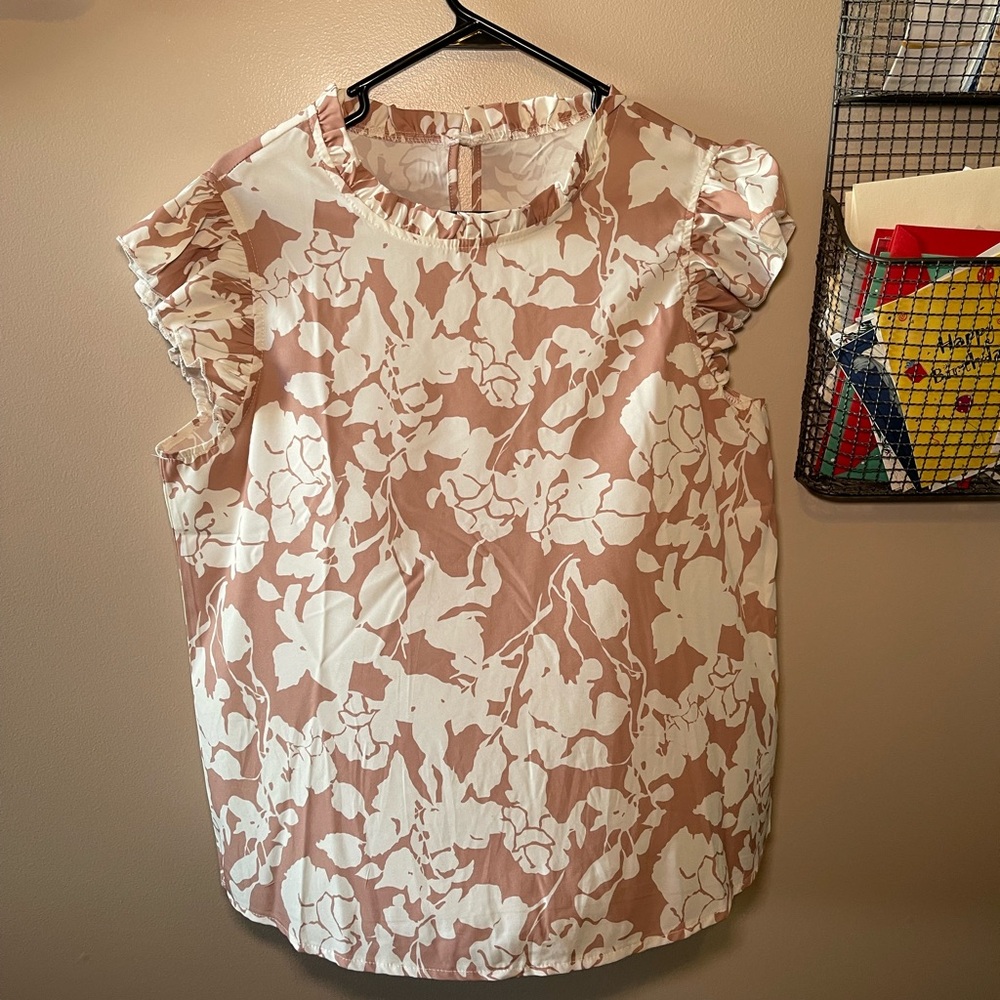SHEIN Blush Pink and White Floral Ruffle Sleeve Top